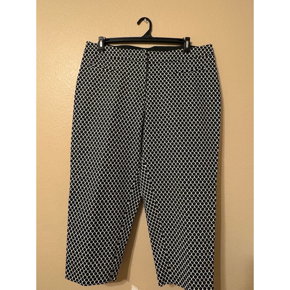 Apt 9 Womens 16W Black White Geometric Print Capri Crop Pants Stretch Cotton